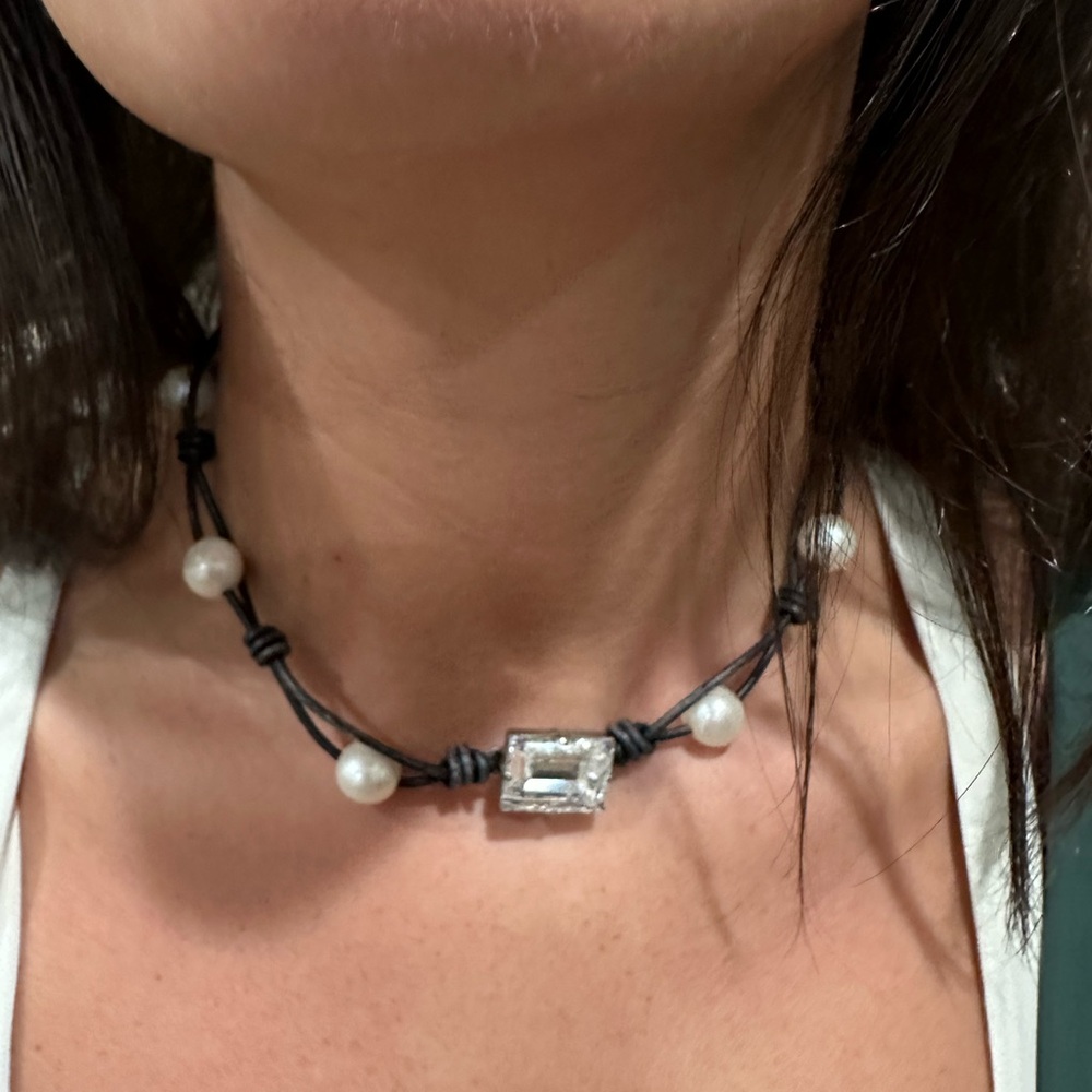 Victoria Lynn Pearl Leather and Rhinestone choker necklace